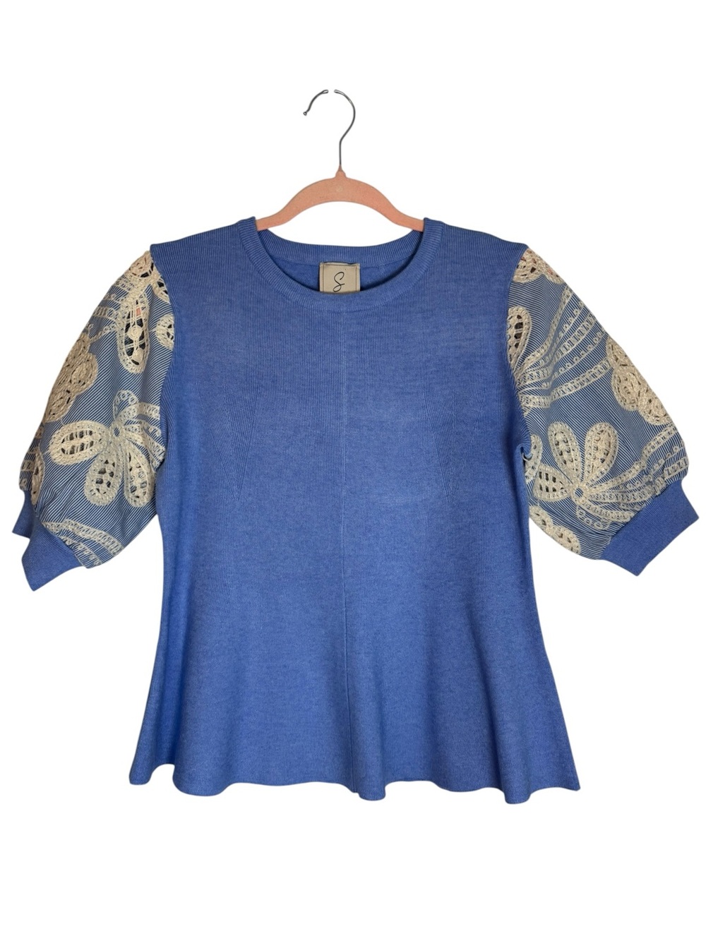 NWT Sioni Blue Knit Small Top with Cream Lace-Pattern Puff Sleeves